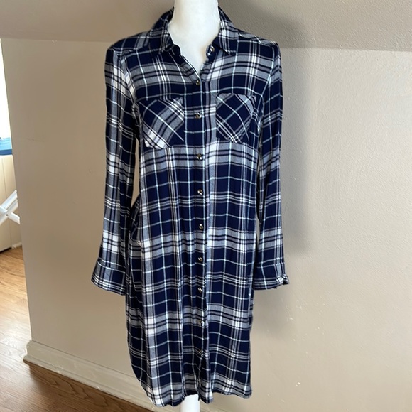 Motherhood flannel plaid maternity dress navy and white button front - Picture 2 of 11